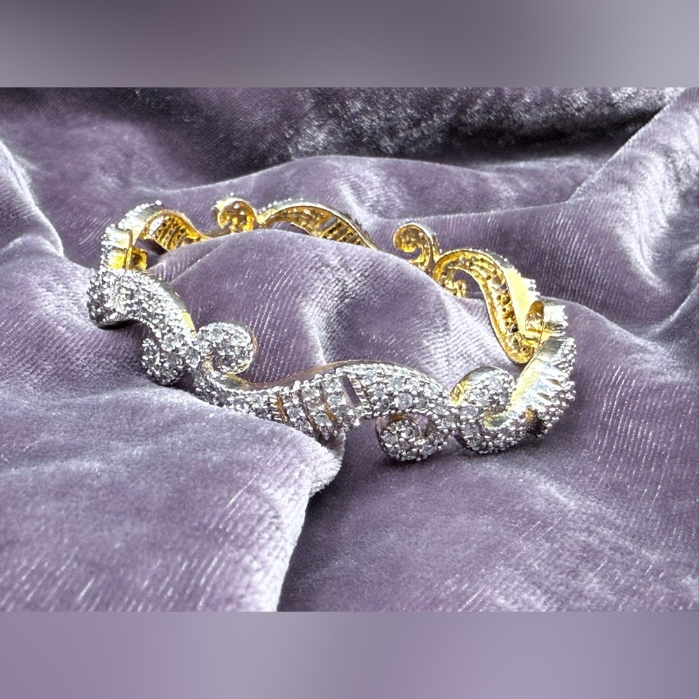 Beautiful sparkly bracelet